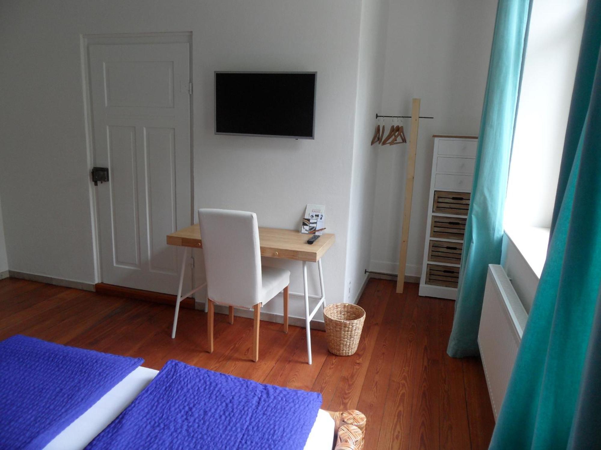 Im Bahnhof - Gaestezimmer - 魏克尔斯海姆 外观 照片