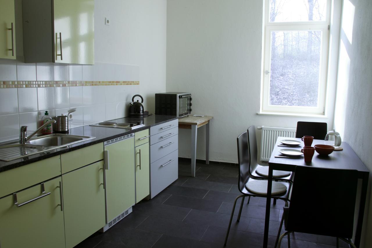 Im Bahnhof - Gaestezimmer - 魏克尔斯海姆 外观 照片